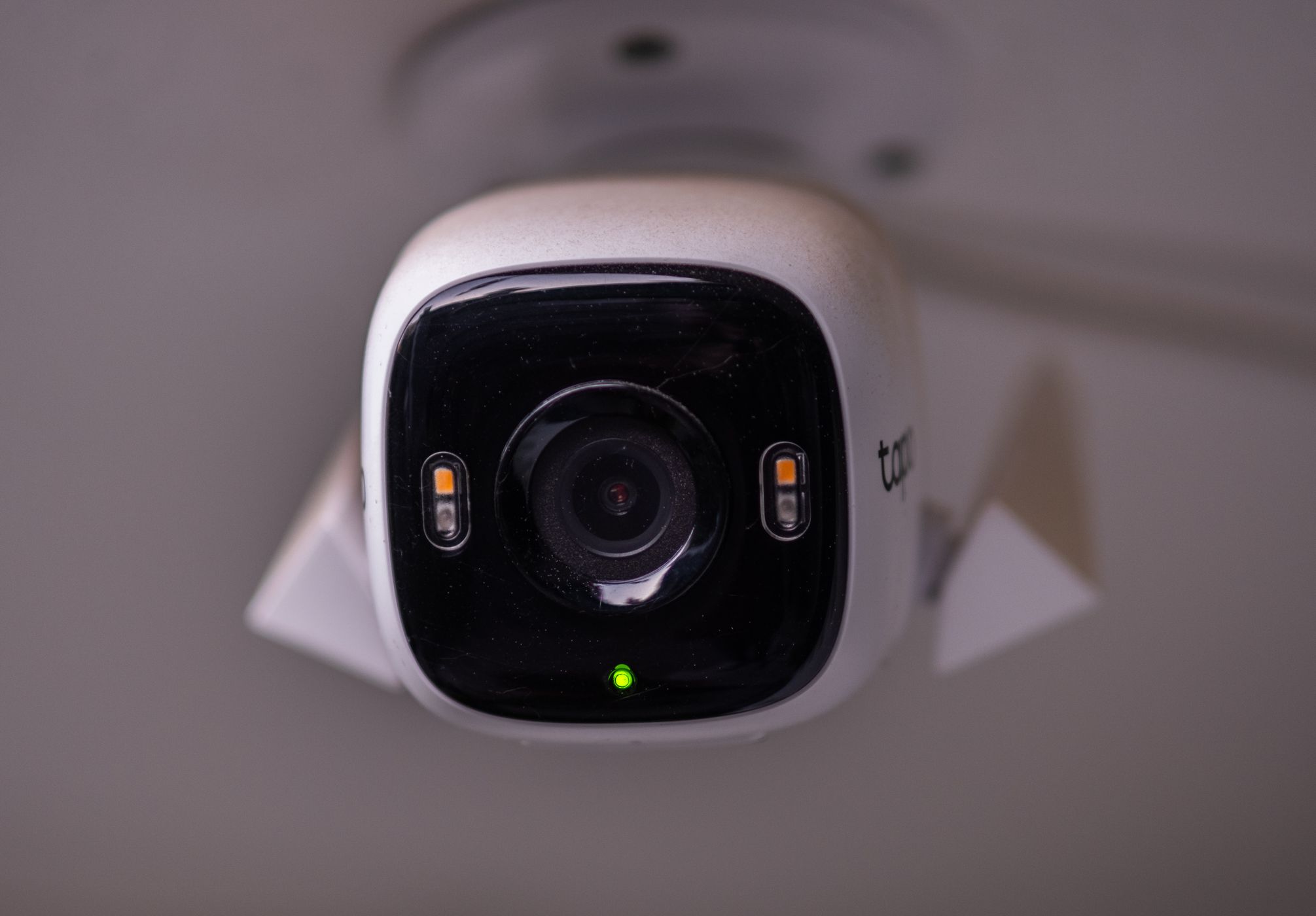 Gros plan d’une caméra de vidéosurveillance
